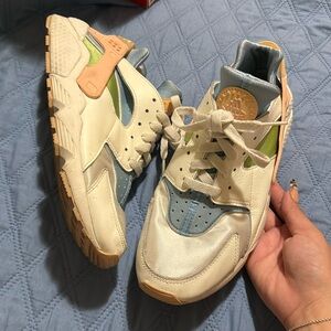 Used Nike huaraches 11